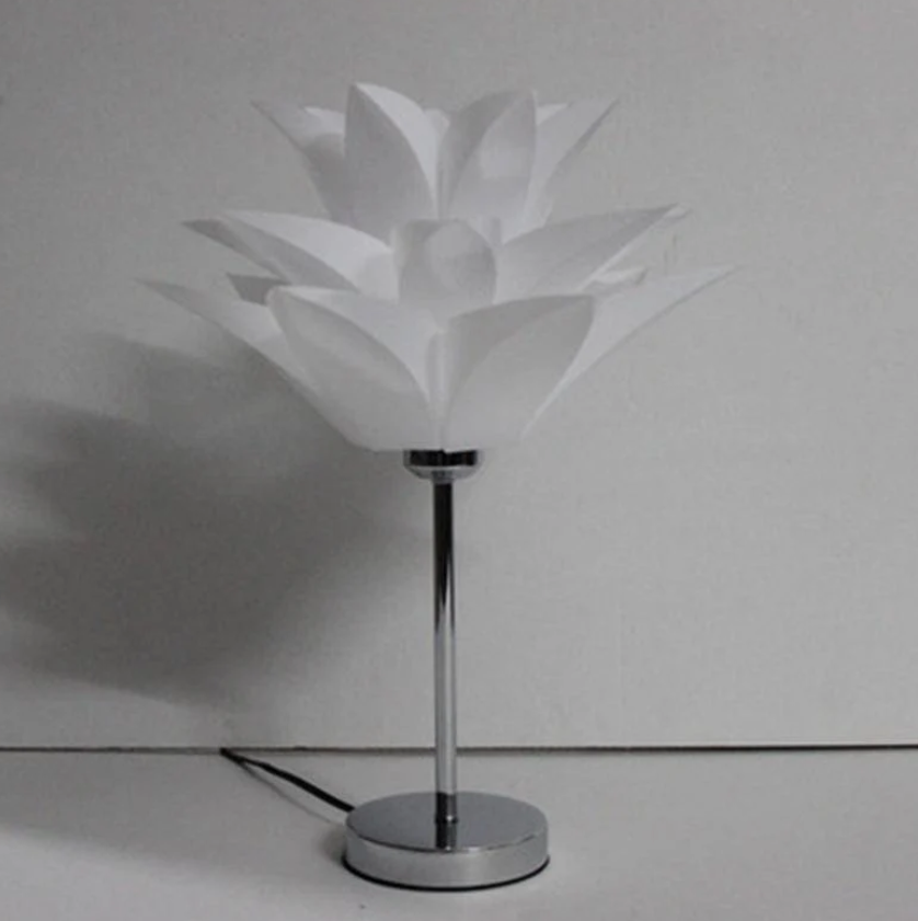 Lotus LED Lamp